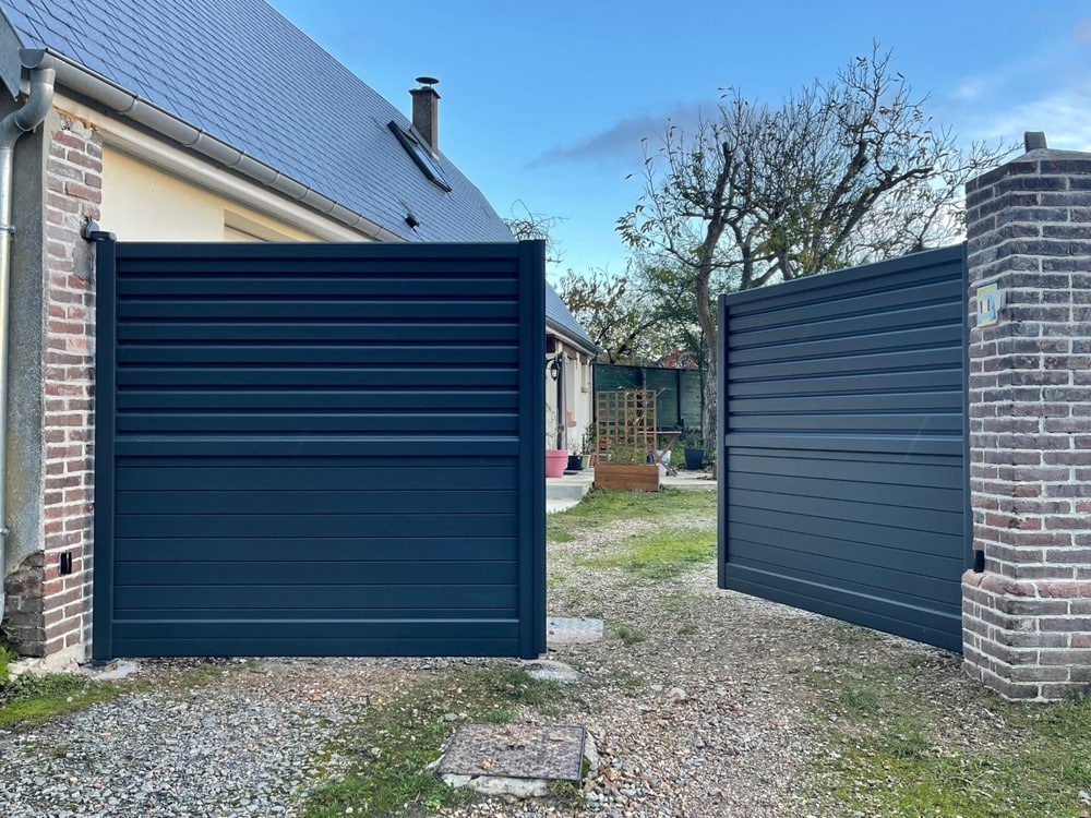 PORTAIL EN ALUMINIUM
